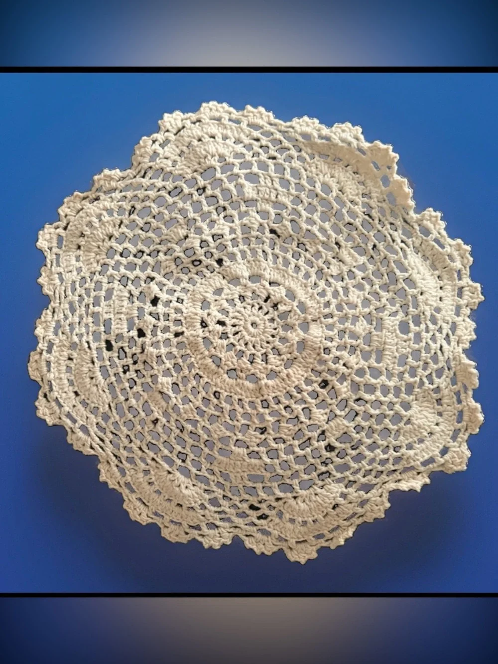 Vintage Lot Of 5 Doilies: 1 Table Runner, 1 Oval, 3 Round 1920’s-1949’s Antique